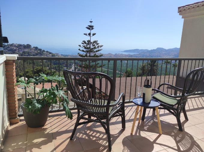 Vakantiehuis met zeezicht en gedeelde zwembaden aan de Costa Tropical